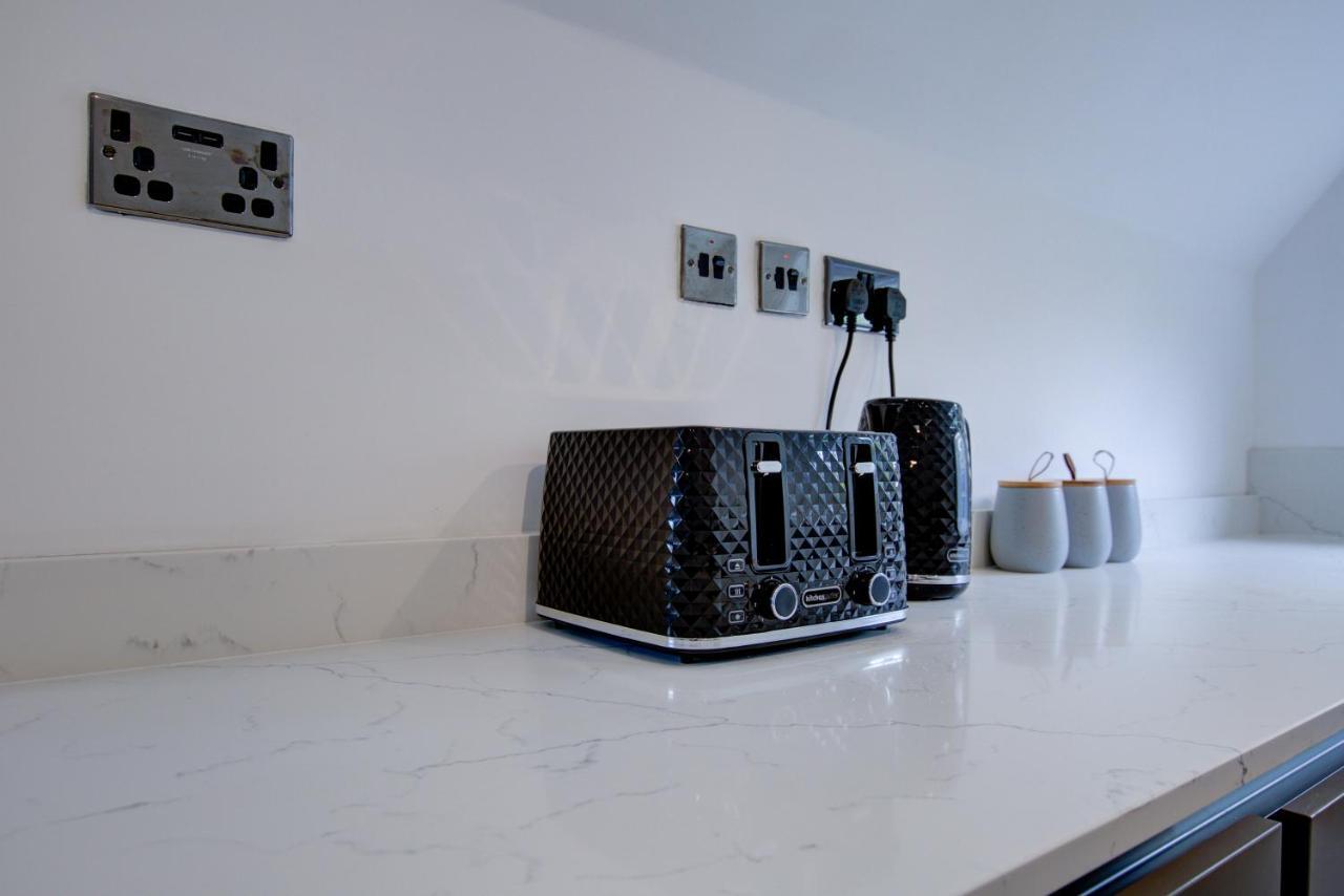 Luxury 3 Bedroom Apartment Close To Beach, Bournemouth & Meyrick Park Bagian luar foto
